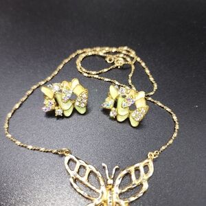 Gold Butterfly Jewelry‎ Set